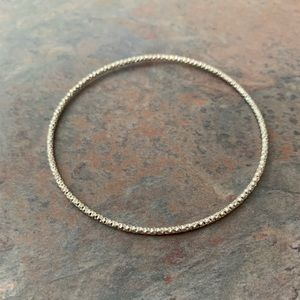 🔺FREE WHEN BUNDLED🔺 Silver Bangle